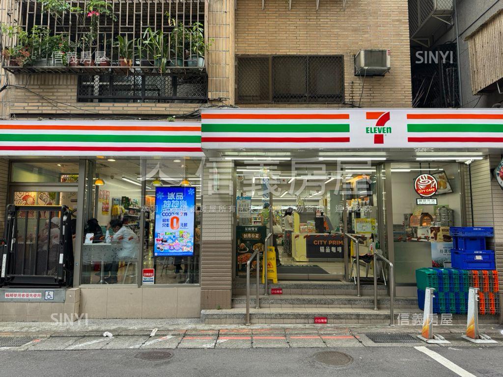科技大樓旁超商店面房屋室內格局與周邊環境