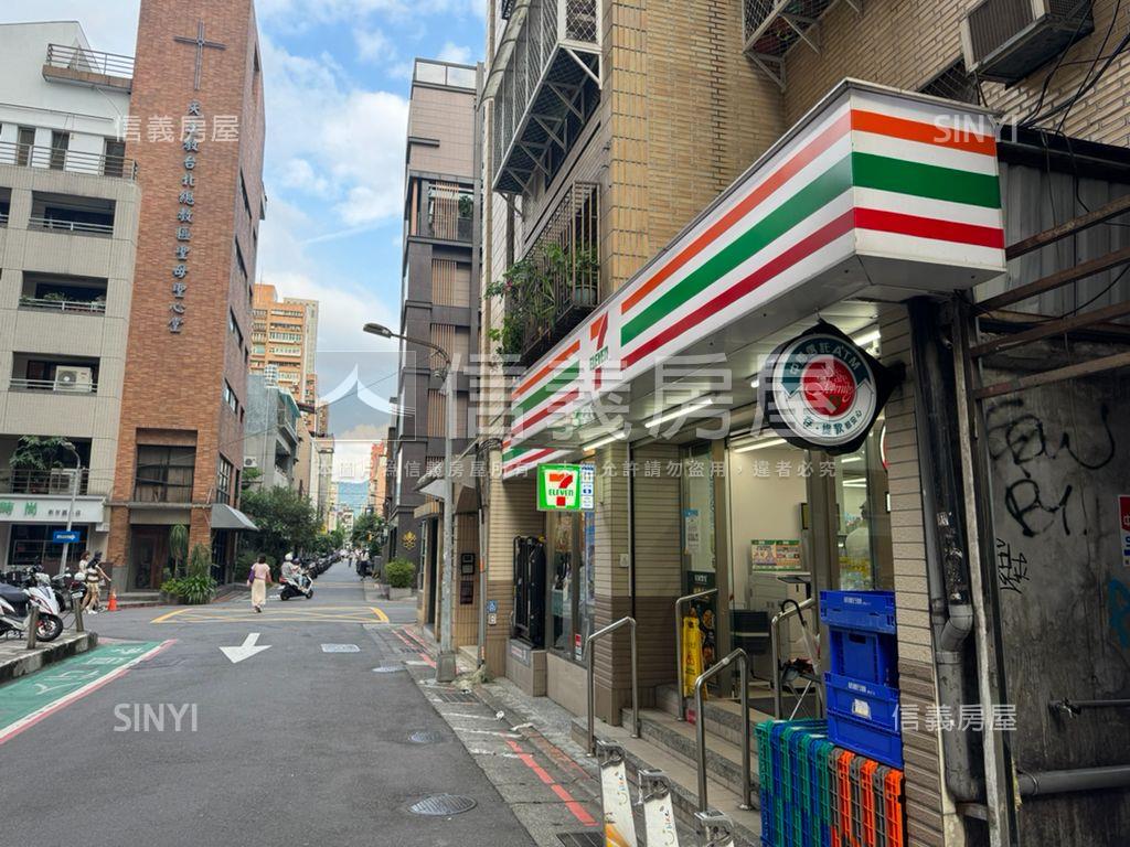 科技大樓旁超商店面房屋室內格局與周邊環境