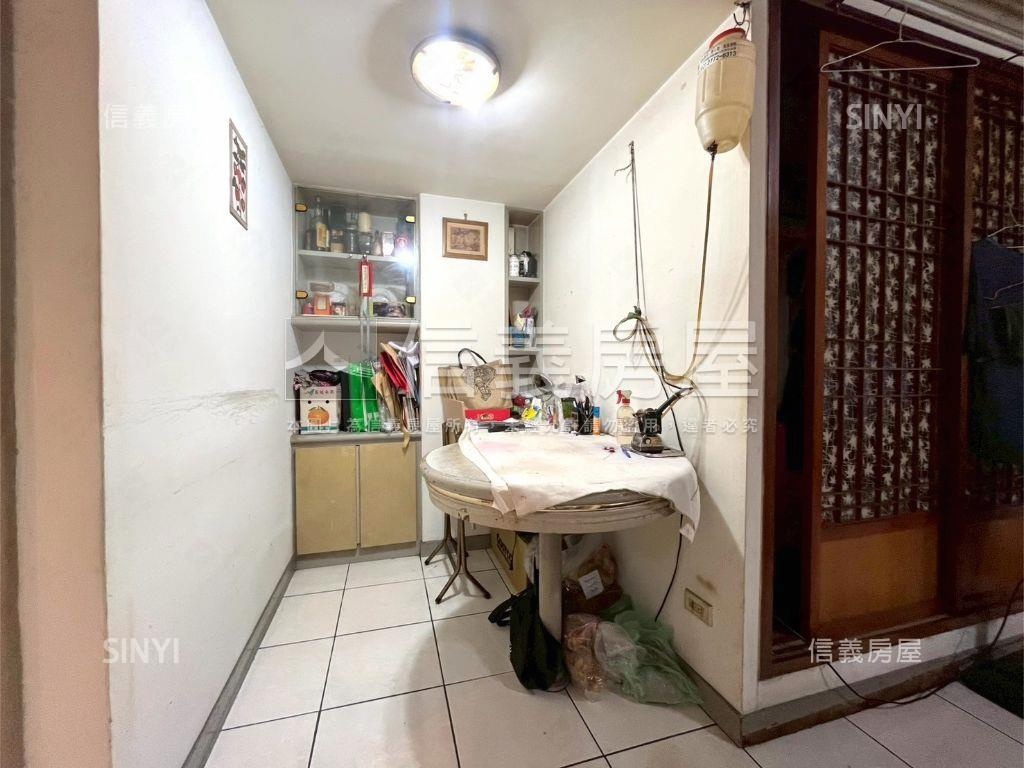 台北長安華廈３樓房屋室內格局與周邊環境