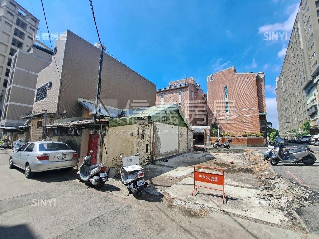 崇倫街三面臨路住二土地房屋室內格局與周邊環境