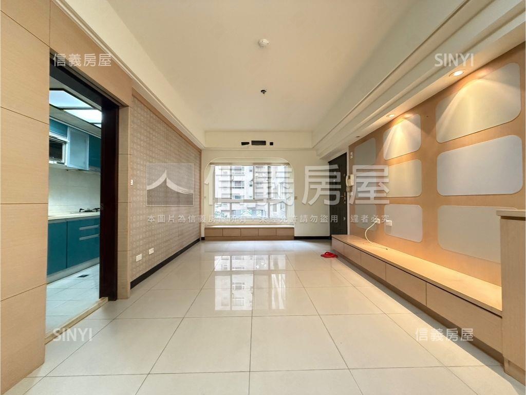 美學苑成家２房平面車位房屋室內格局與周邊環境