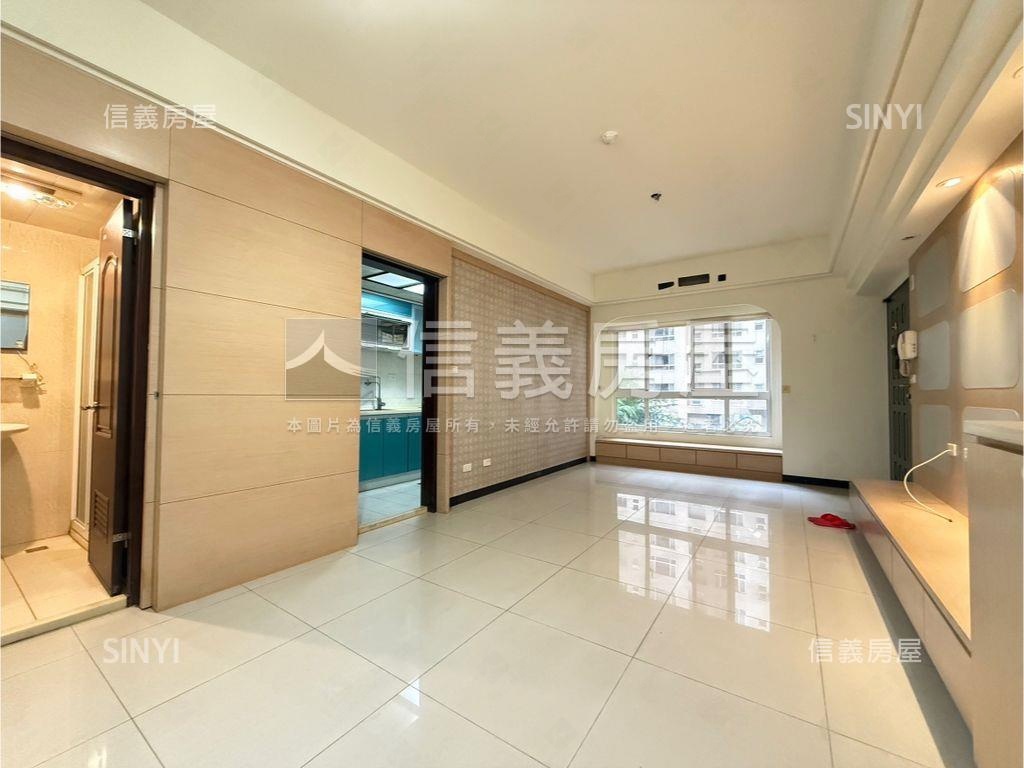 美學苑成家２房平面車位房屋室內格局與周邊環境