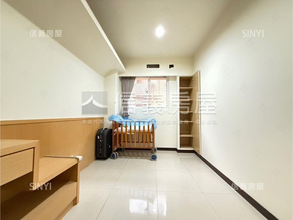 美學苑成家２房平面車位房屋室內格局與周邊環境