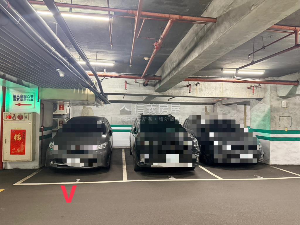 僑泰純辦附車位房屋室內格局與周邊環境