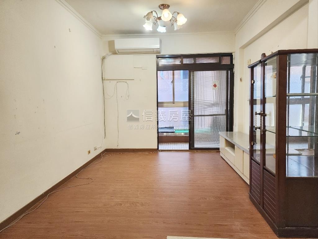 專任－東坡居邊間公寓房屋室內格局與周邊環境