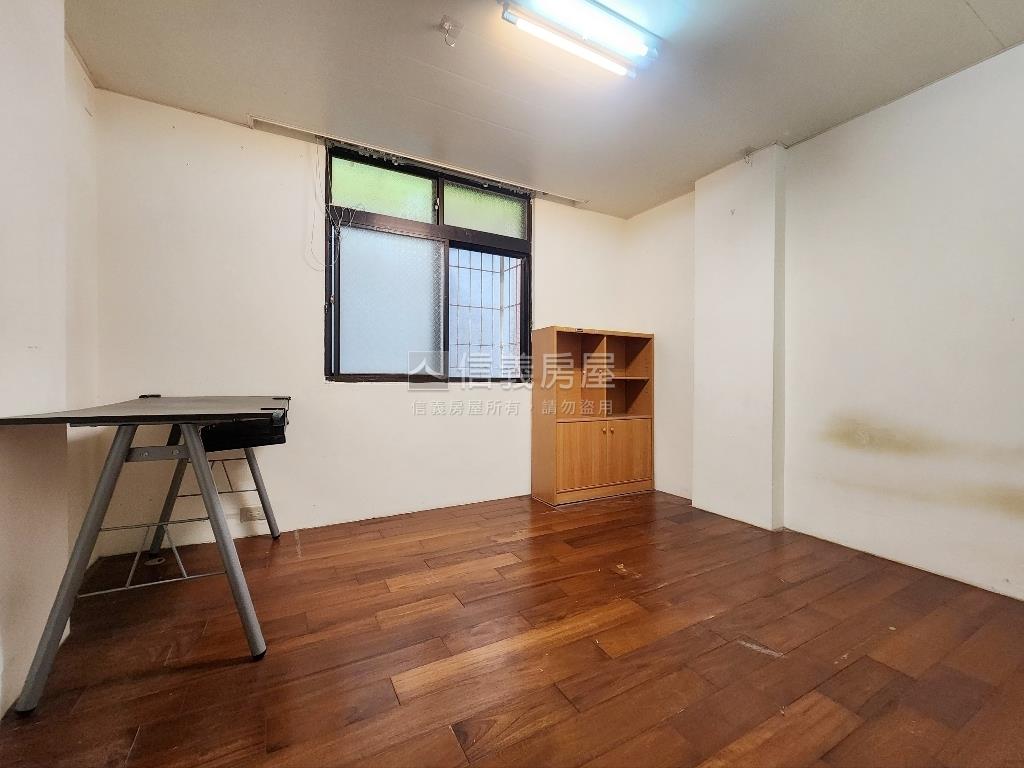 專任－東坡居邊間公寓房屋室內格局與周邊環境