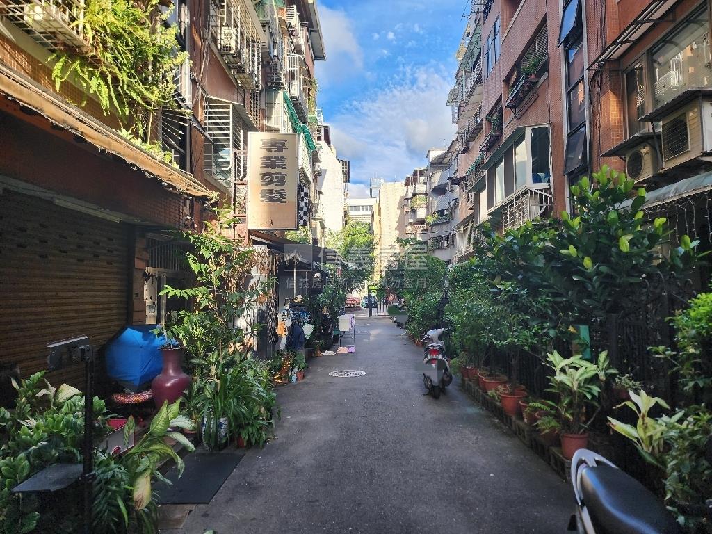專任－東坡居邊間公寓房屋室內格局與周邊環境