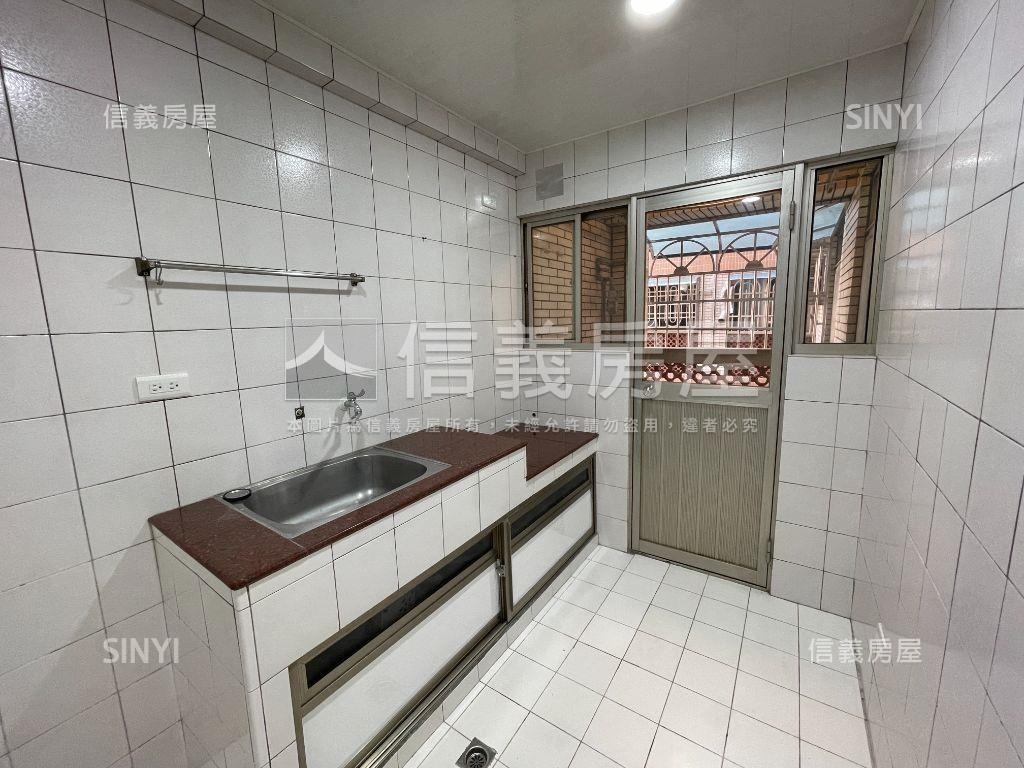 中崙一標漂亮美三房房屋室內格局與周邊環境