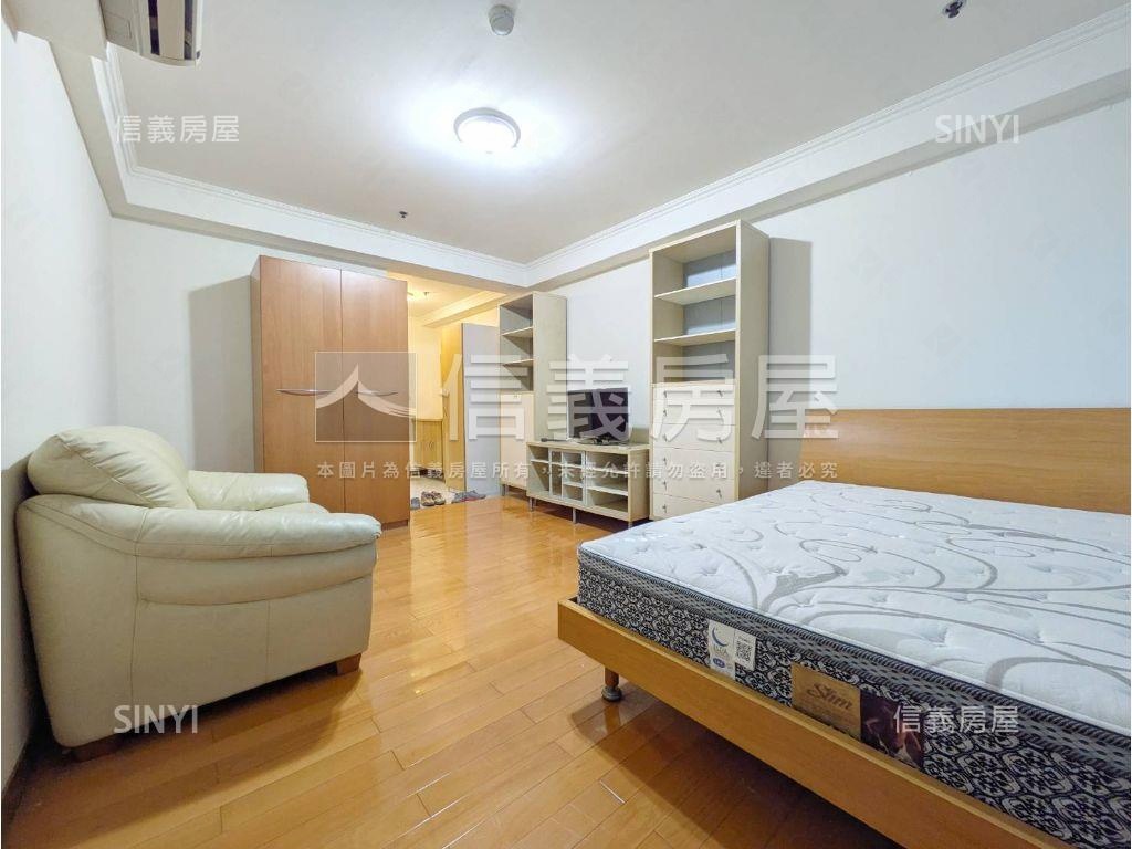 ★中壢百老匯高樓層套房★房屋室內格局與周邊環境
