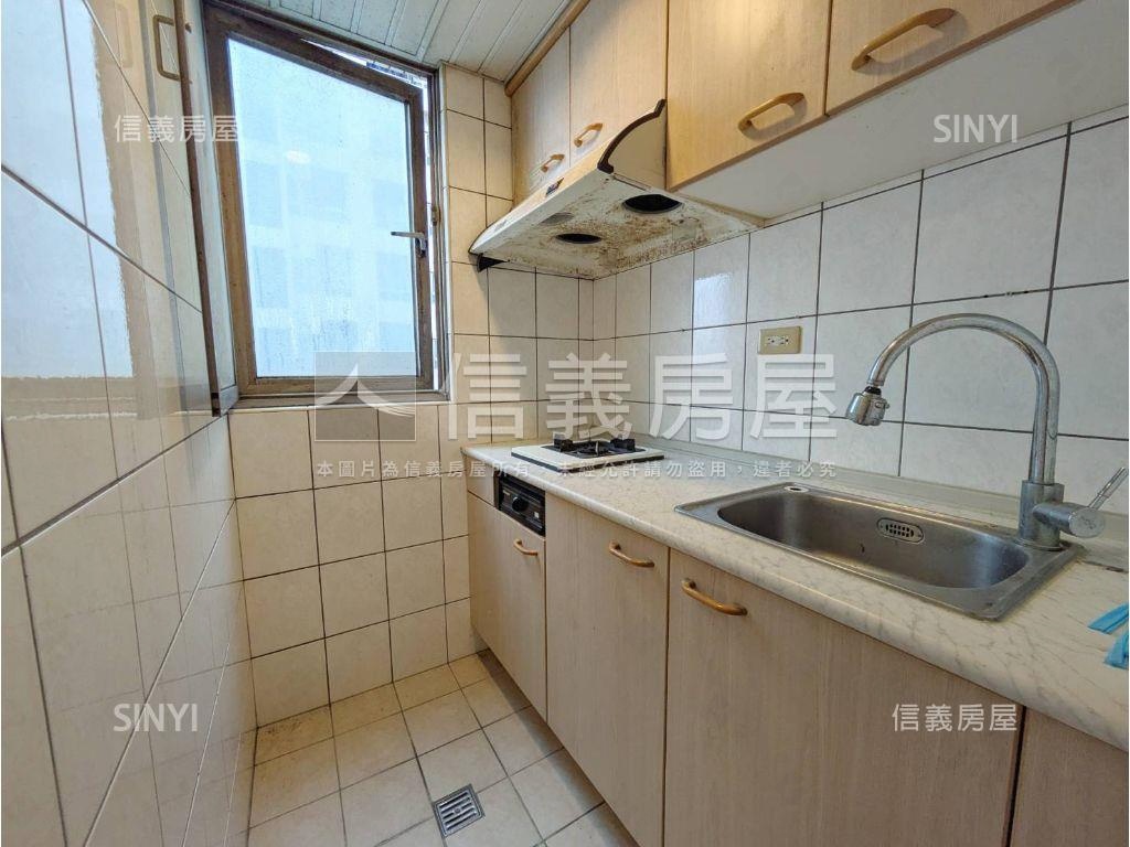 ★中壢百老匯高樓層套房★房屋室內格局與周邊環境