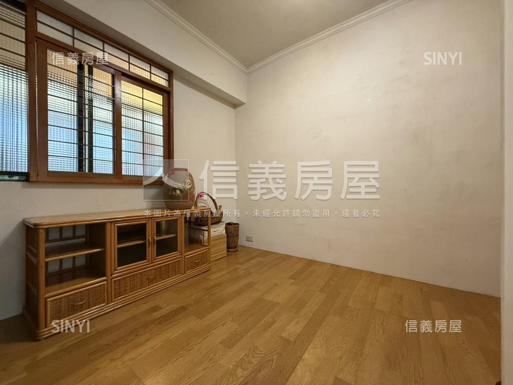 新接。臨江公園三房美廈房屋室內格局與周邊環境