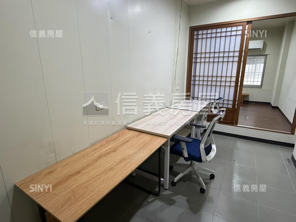 屋齡約９年中西區透天房屋室內格局與周邊環境