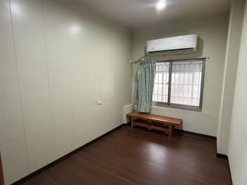 屋齡約９年中西區透天