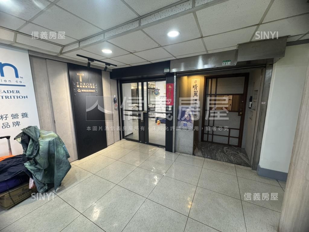 玻璃帷幕南京復興中央辦公房屋室內格局與周邊環境