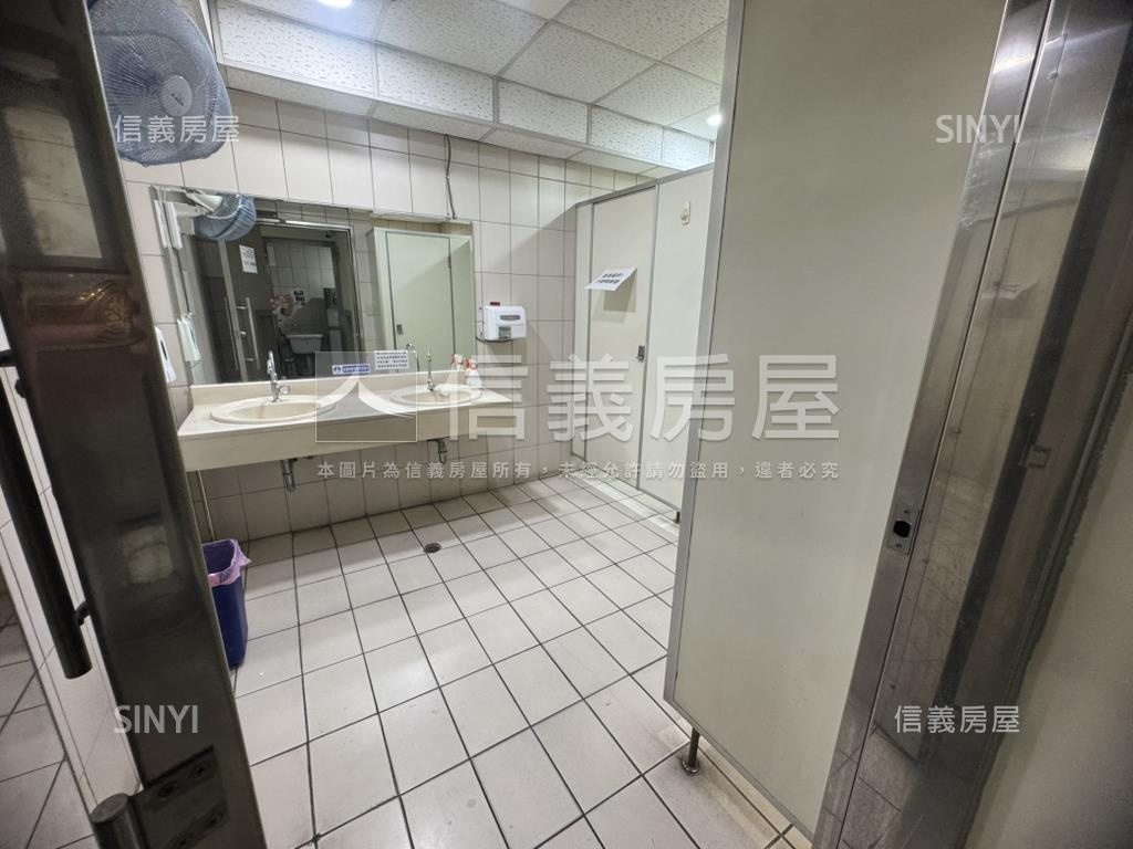 玻璃帷幕南京復興中央辦公房屋室內格局與周邊環境