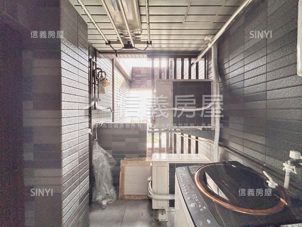 民安讚景觀時尚裝潢兩房房屋室內格局與周邊環境