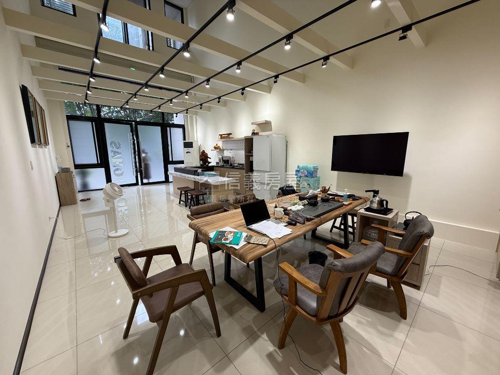 北屯松竹捷運屋齡新店面房屋室內格局與周邊環境