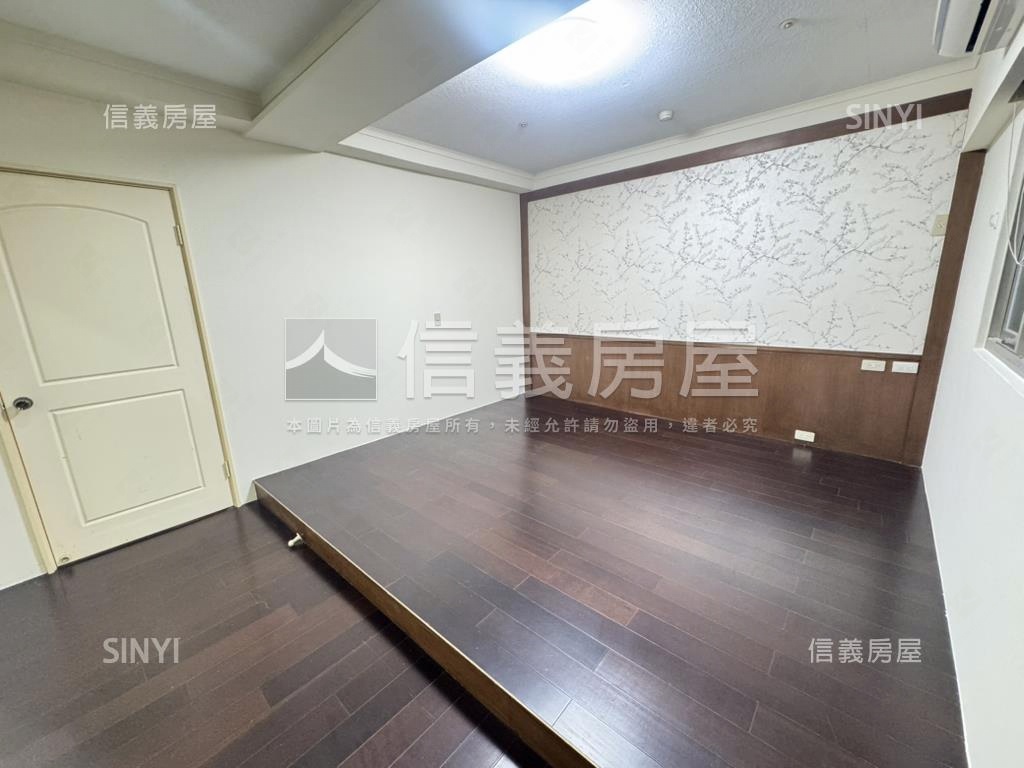 專任荷蘭村超值三房附車位房屋室內格局與周邊環境