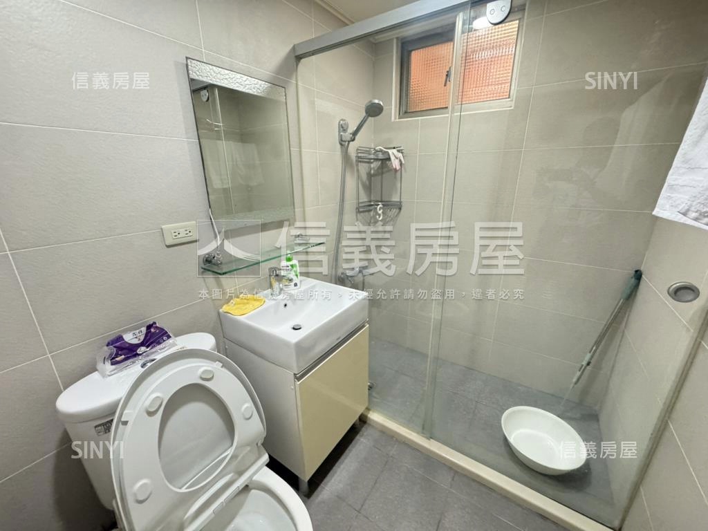 專任荷蘭村超值三房附車位房屋室內格局與周邊環境