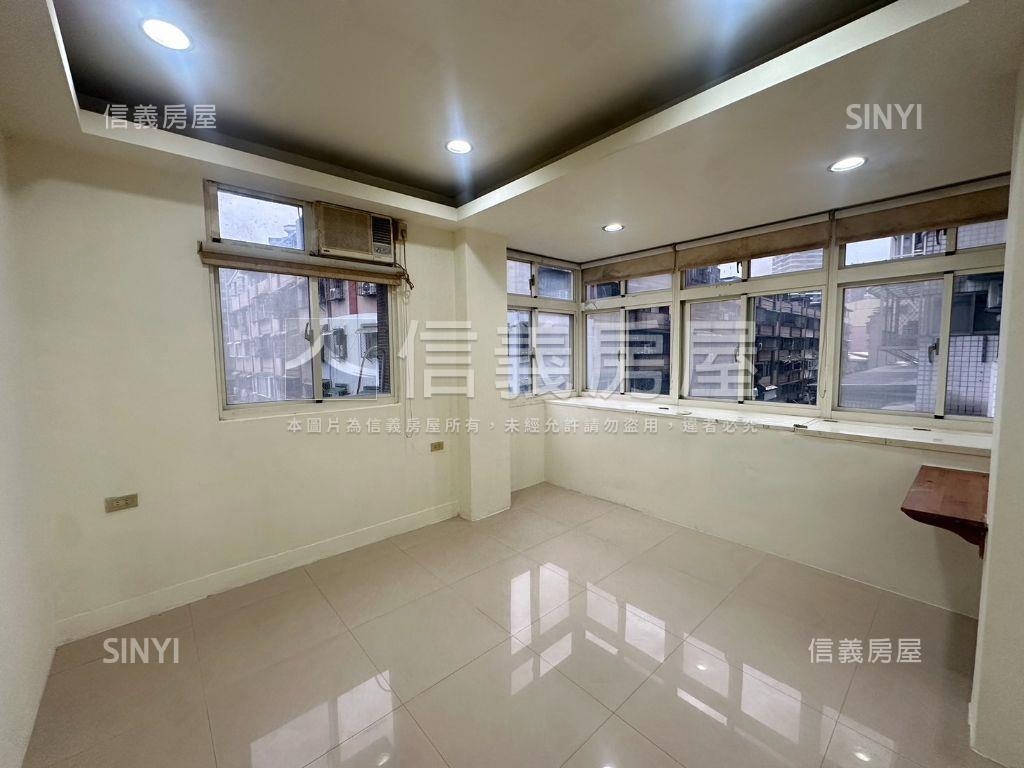 地點佳車站公寓房屋室內格局與周邊環境