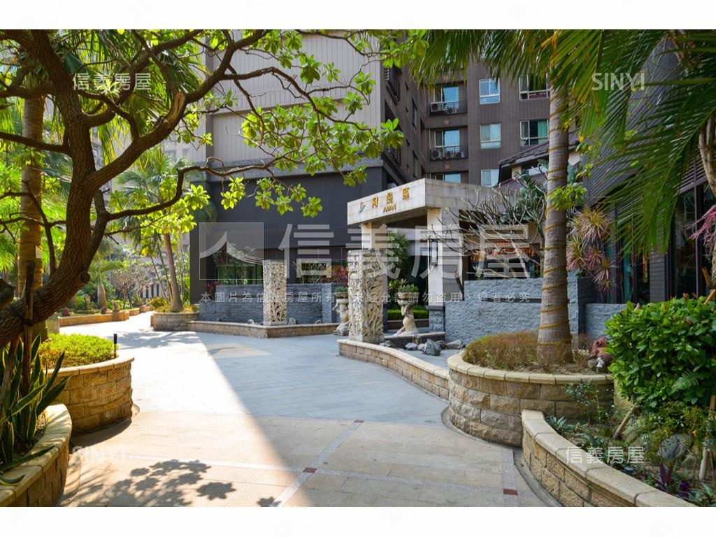 稀有前陽台進出三房車位房屋室內格局與周邊環境