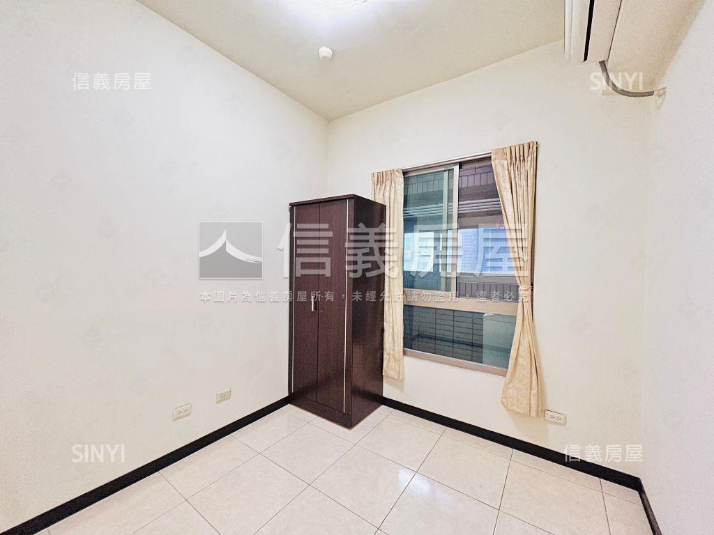 稀有前陽台進出三房車位房屋室內格局與周邊環境