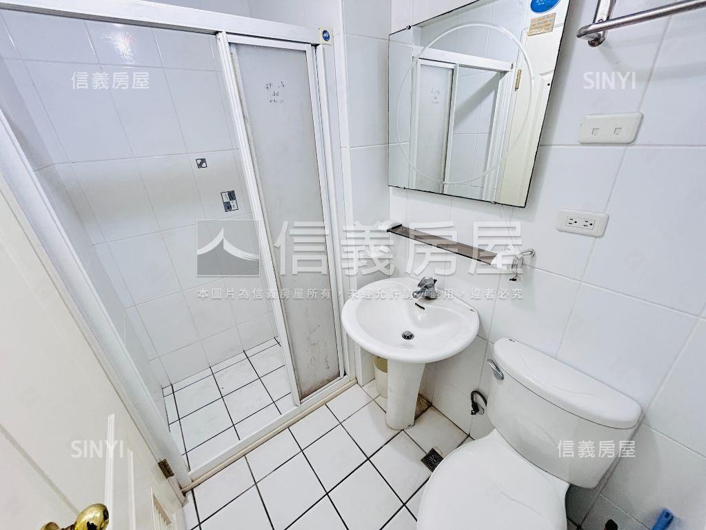 稀有前陽台進出三房車位房屋室內格局與周邊環境