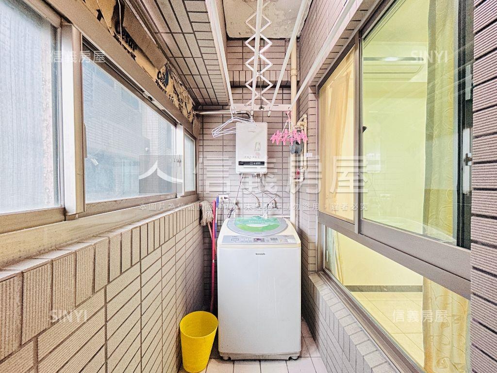 稀有前陽台進出三房車位房屋室內格局與周邊環境