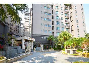 稀有前陽台進出三房車位