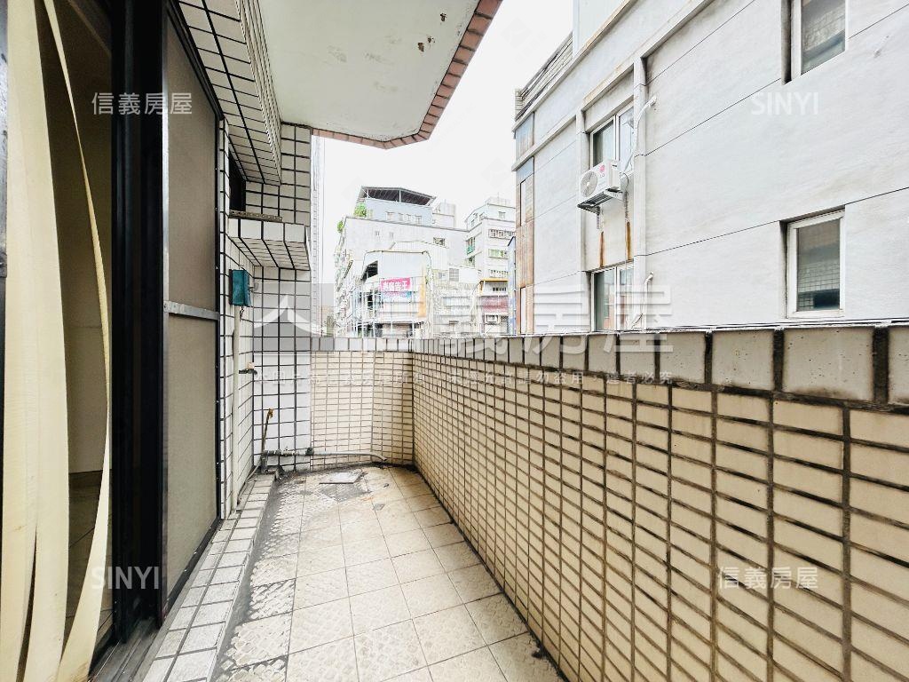 中山二路大坪數金店辦房屋室內格局與周邊環境