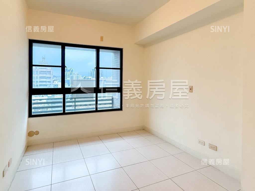 美麗島站高樓採光兩房車位房屋室內格局與周邊環境