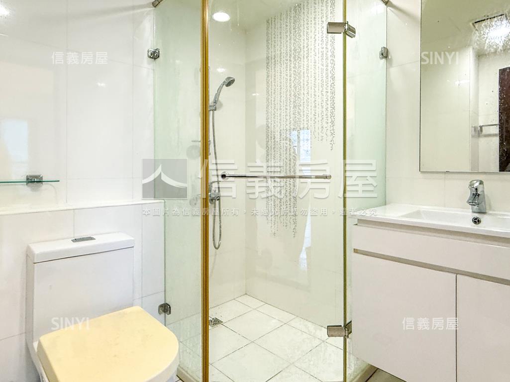 美麗島站高樓採光兩房車位房屋室內格局與周邊環境