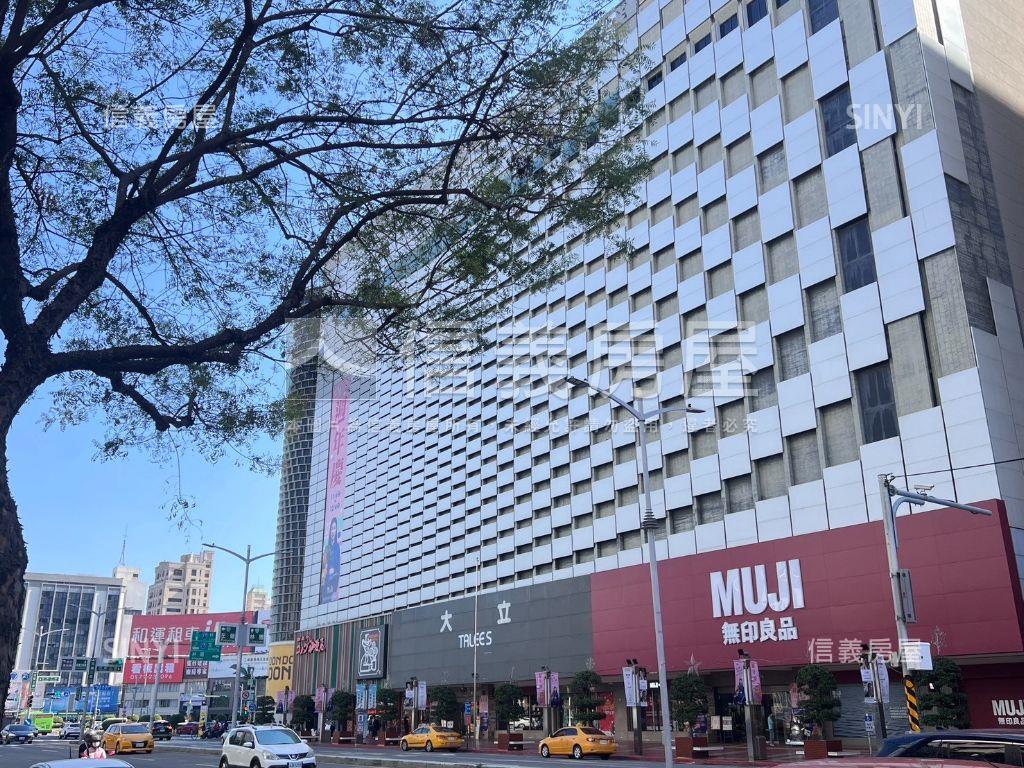 美麗島站高樓採光兩房車位房屋室內格局與周邊環境