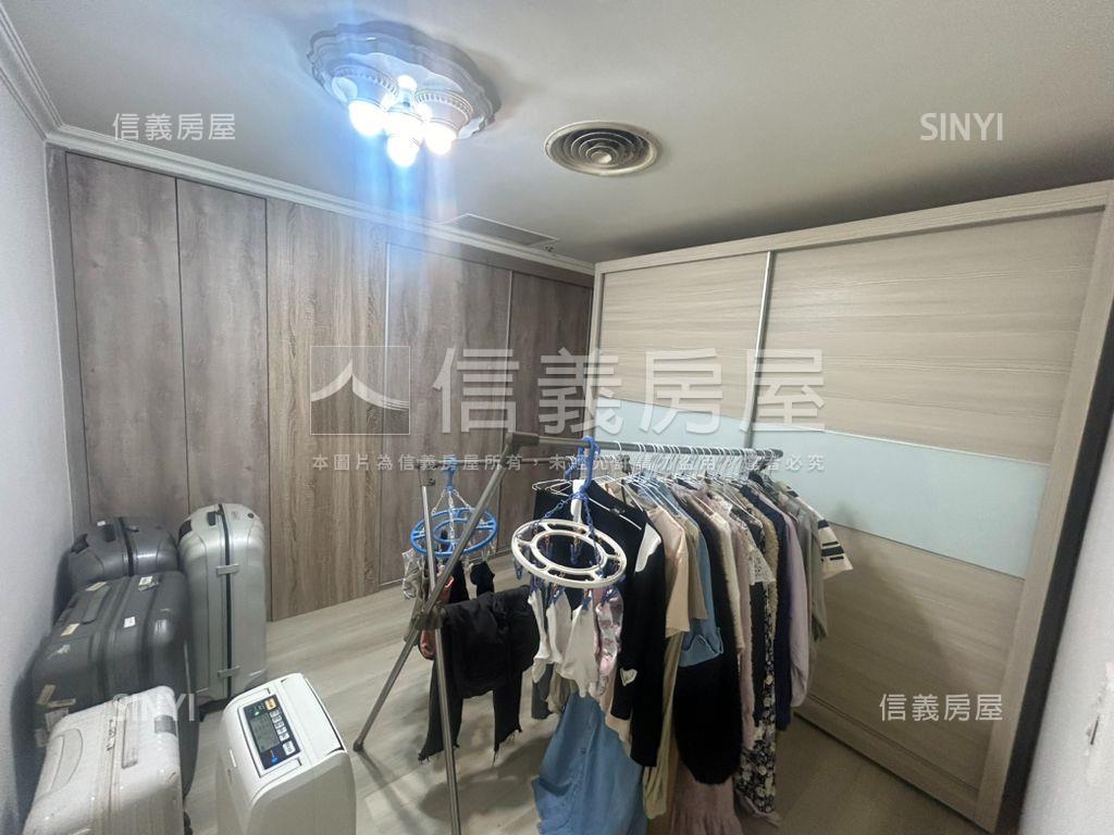 民權西路捷運車位高樓美居房屋室內格局與周邊環境