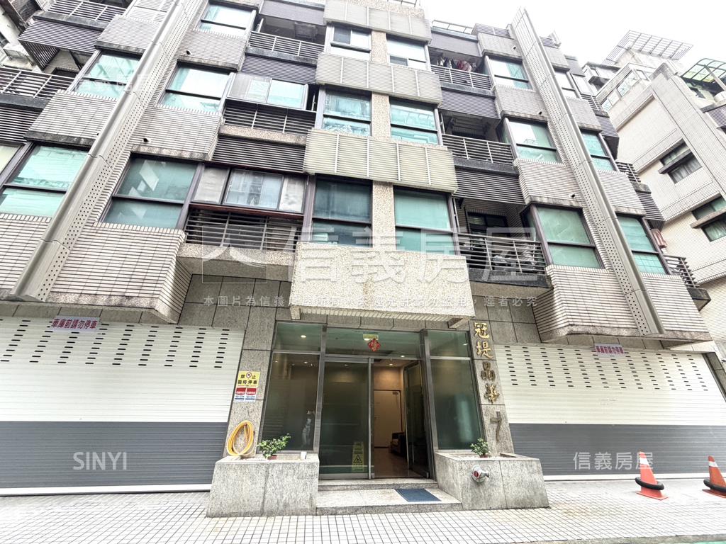 冠堤晶華Ａ高樓美屋房屋室內格局與周邊環境