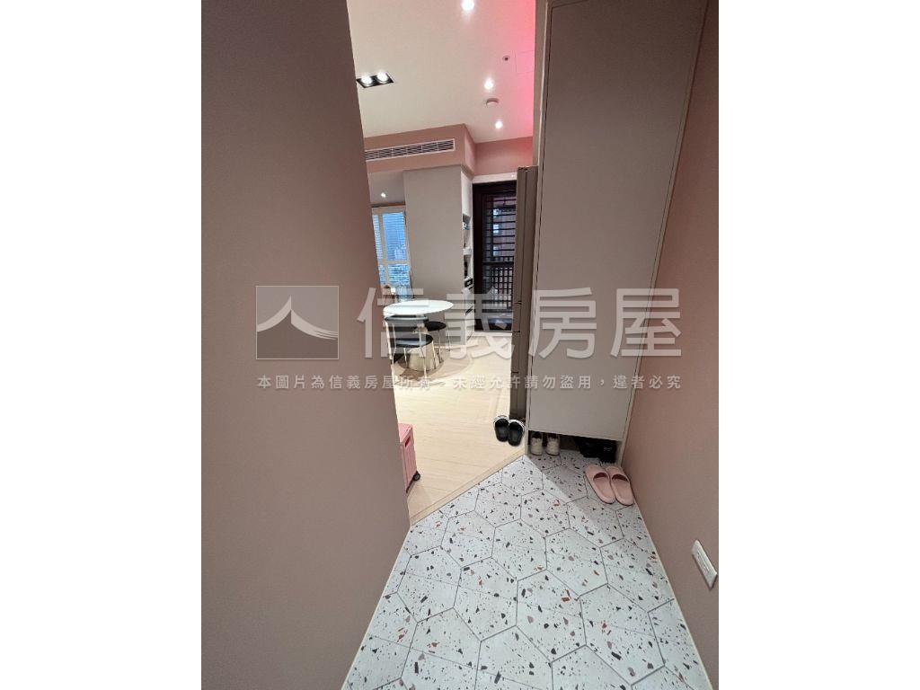 近南港四鐵御織間精緻美宅房屋室內格局與周邊環境