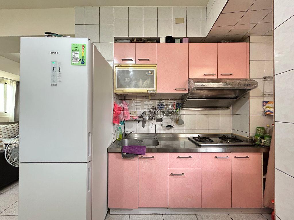 近國光花市採光佳兩房房屋室內格局與周邊環境