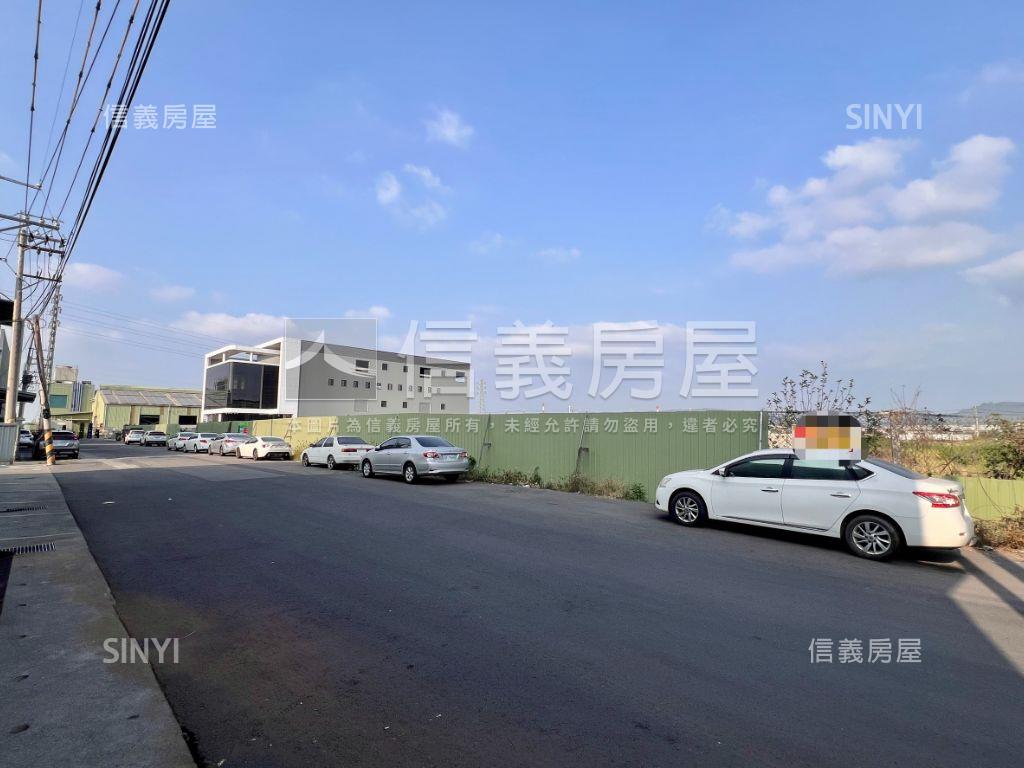 岡山為隨四千坪丁工業地房屋室內格局與周邊環境