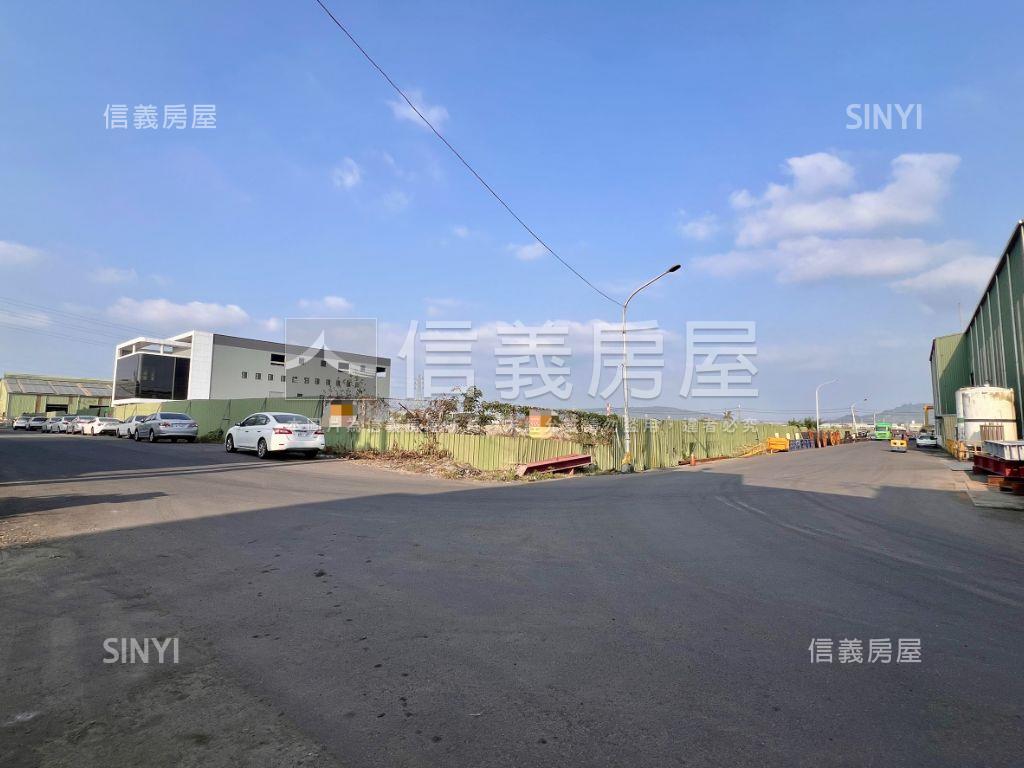 岡山為隨四千坪丁工業地房屋室內格局與周邊環境