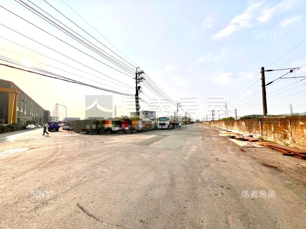 岡山為隨四千坪丁工業地房屋室內格局與周邊環境