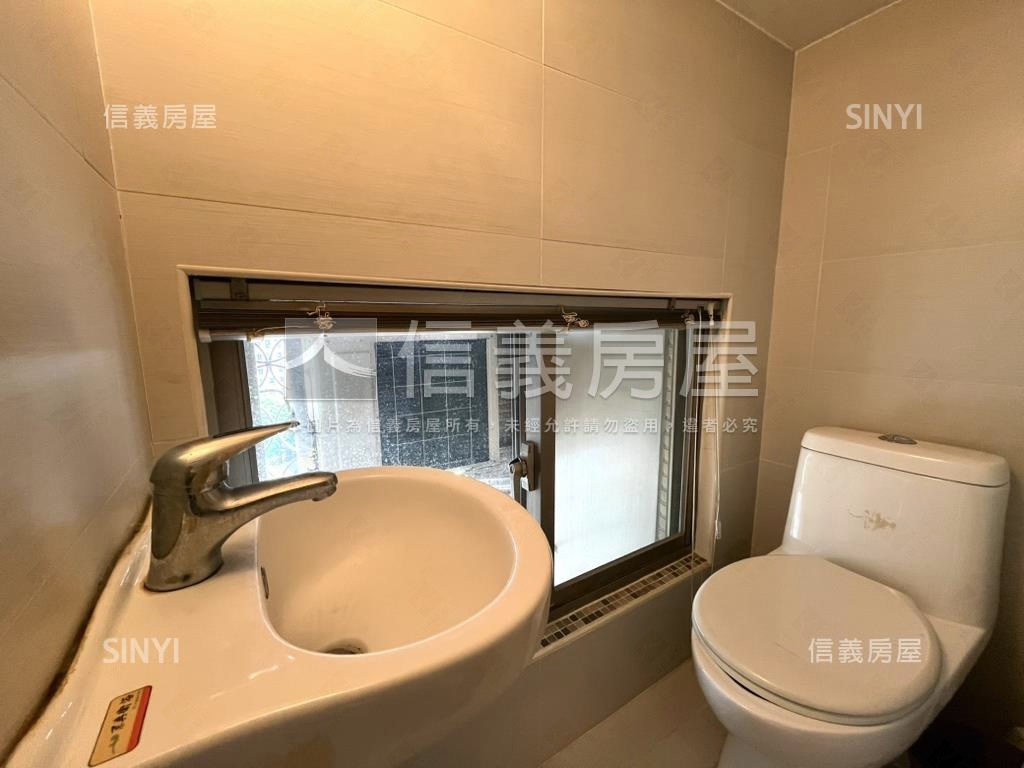 Ｖ１高樓美景美妝兩房房屋室內格局與周邊環境