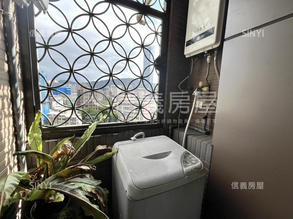 Ｖ１高樓美景美妝兩房房屋室內格局與周邊環境