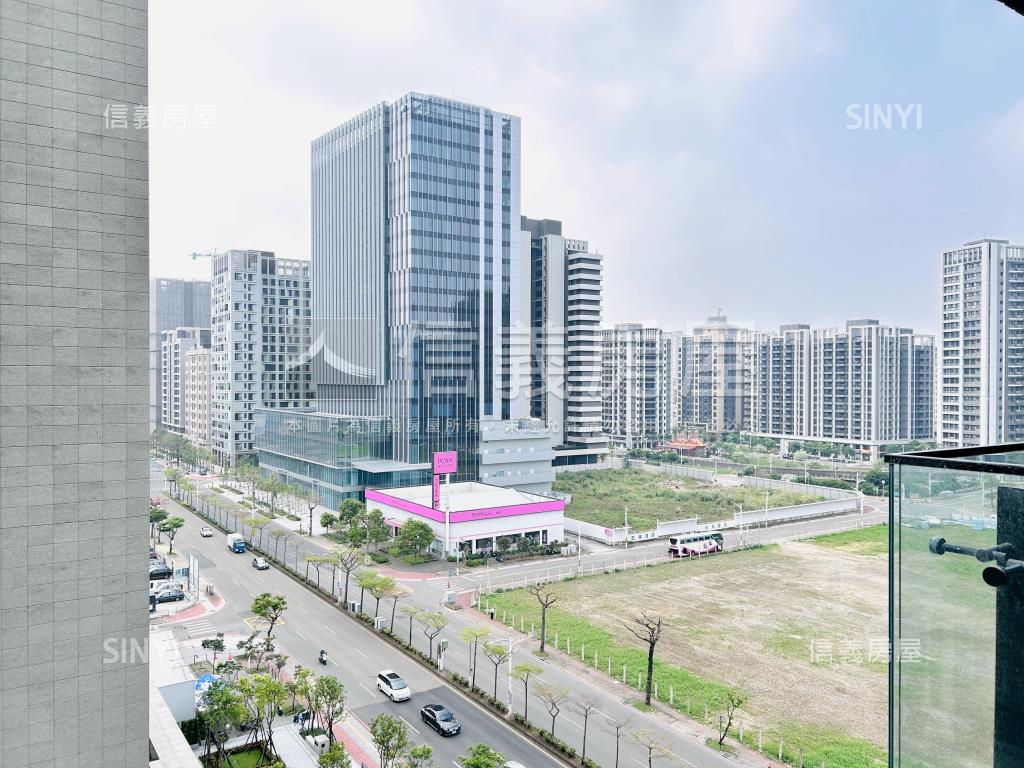 小檜溪，三房車位房屋室內格局與周邊環境