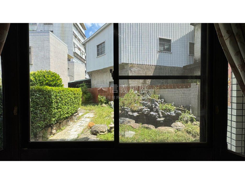 近潭子車站大地坪庭院別墅房屋室內格局與周邊環境