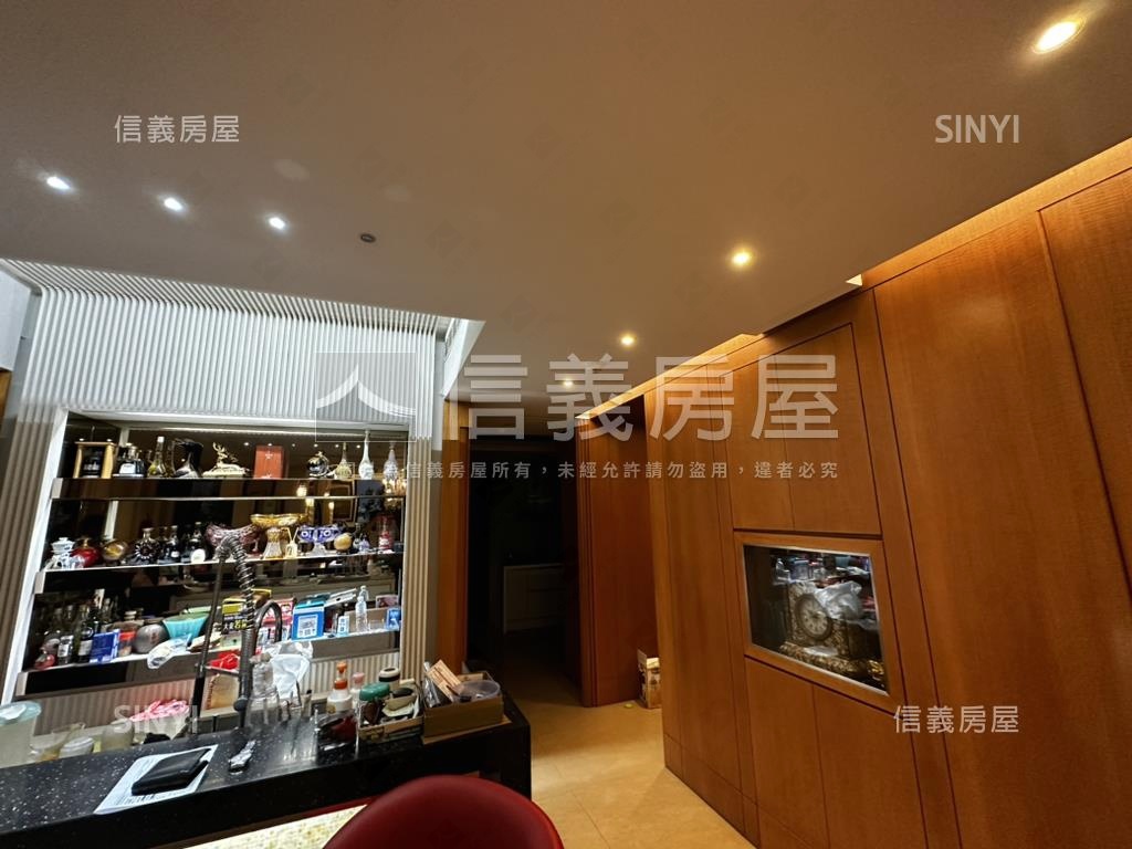 一即一切面美術館視野豪邸房屋室內格局與周邊環境