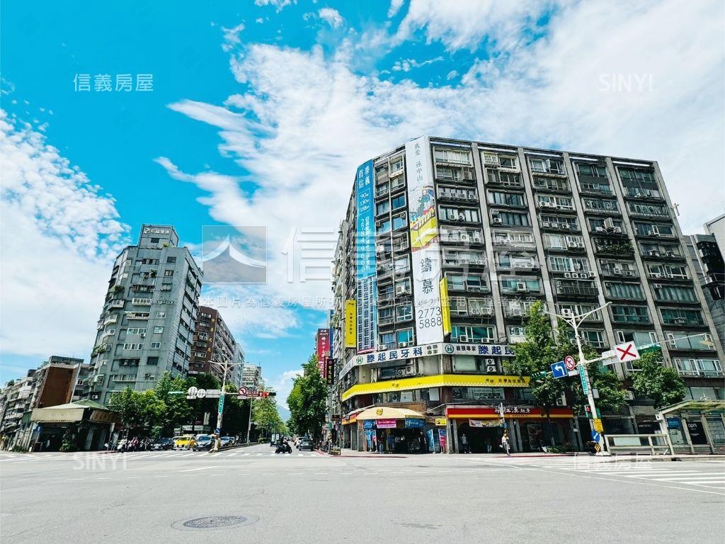 新案─全坤１０１Ａ１高樓房屋室內格局與周邊環境