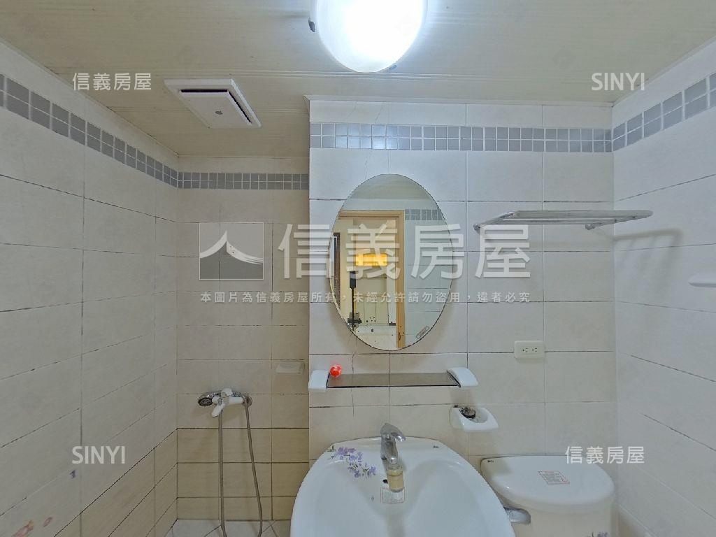 藝文·世紀風華·三房車位房屋室內格局與周邊環境