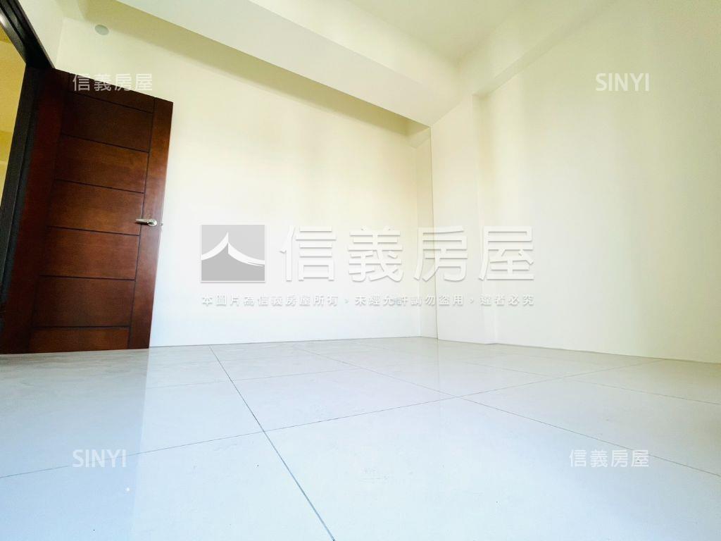 富麗家園５房大面寬全新墅房屋室內格局與周邊環境