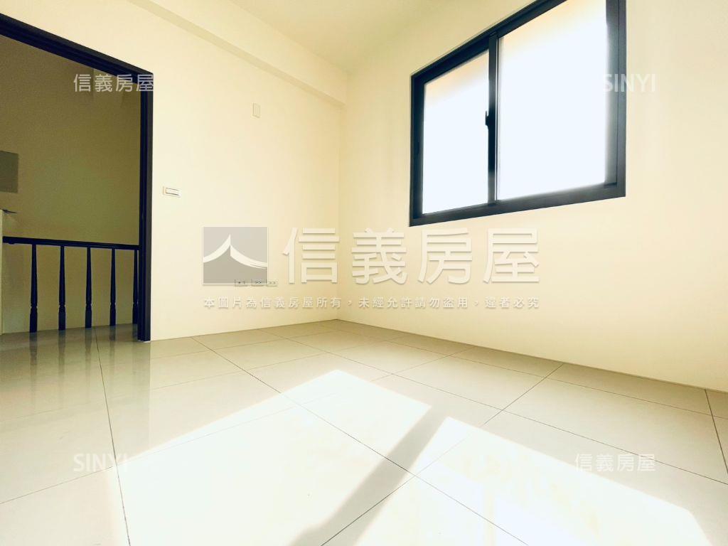富麗家園５房大面寬全新墅房屋室內格局與周邊環境