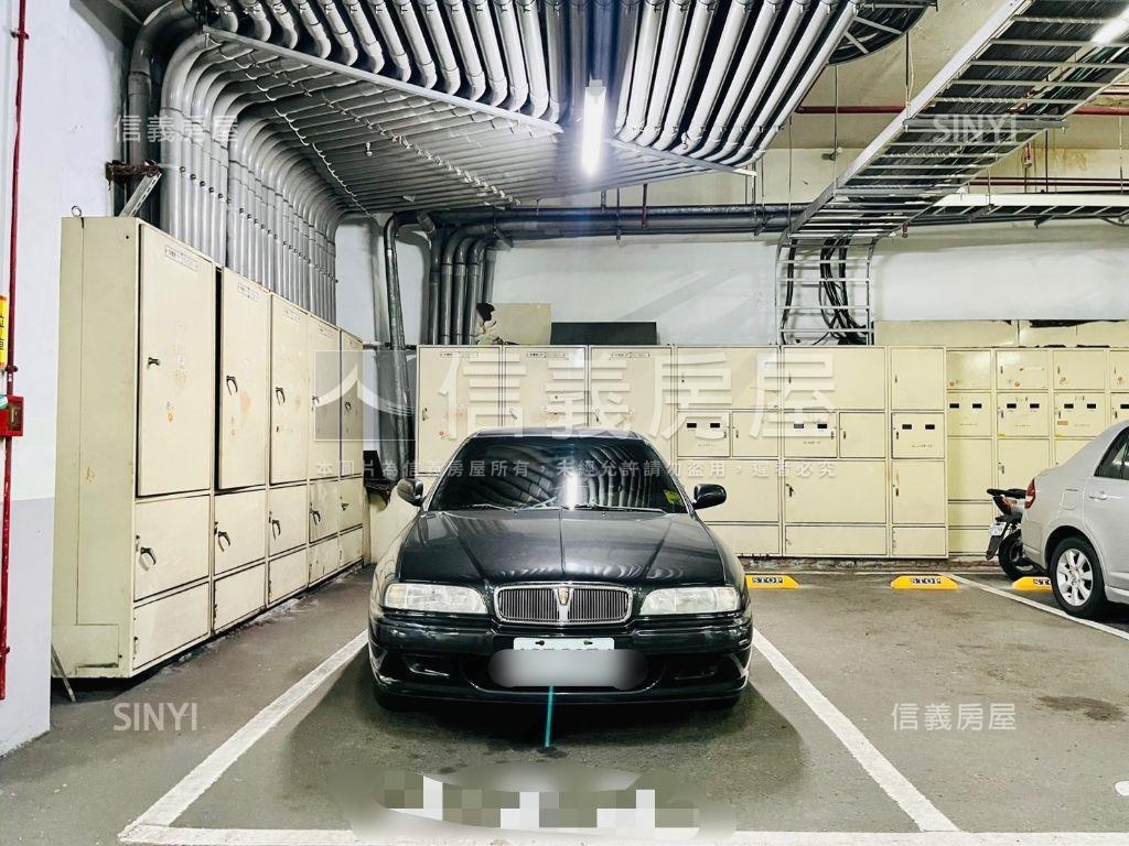 【美裝潢】西屯四房平車房屋室內格局與周邊環境